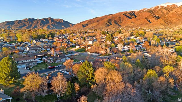 1242 E SNOWCREEK DR, Layton, UT 84040