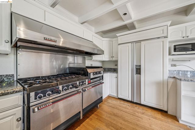 6383 Valley View Rd, Oakland, CA 94611