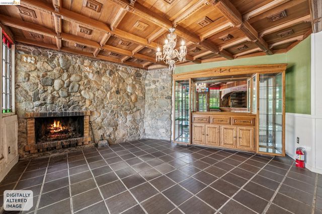 6383 Valley View Rd, Oakland, CA 94611