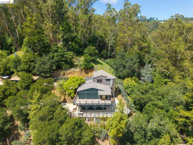 6383 Valley View Rd, Oakland, CA 94611