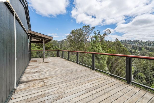 6383 Valley View Rd, Oakland, CA 94611