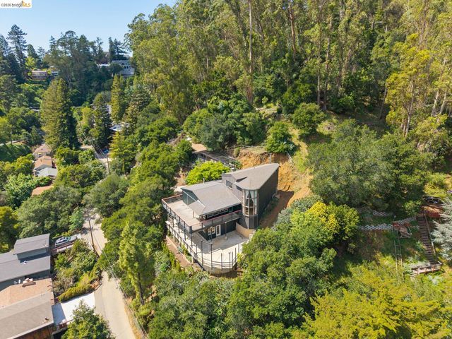 6383 Valley View Rd, Oakland, CA 94611