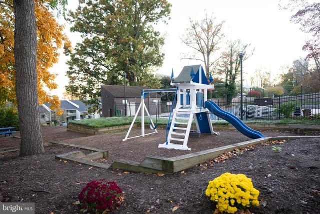 573 SUMMIT HOUSE, West Chester, PA 19382