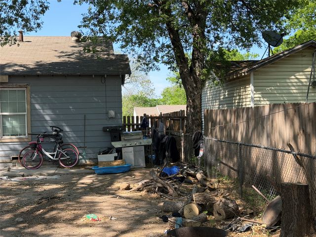 1228 Marion Avenue, Fort Worth, TX 76104