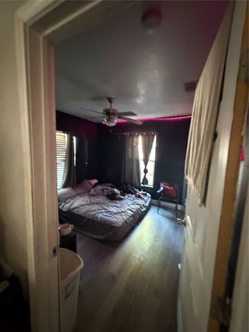 1228 Marion Avenue, Fort Worth, TX 76104