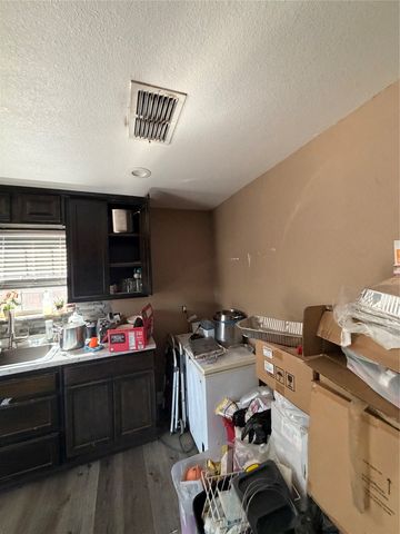 1228 Marion Avenue, Fort Worth, TX 76104