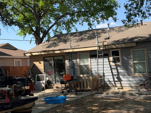 1228 Marion Avenue, Fort Worth, TX 76104