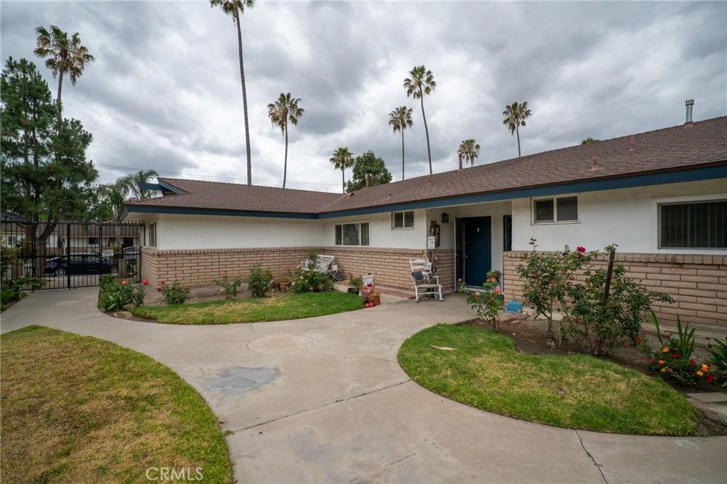 Image 11 of property listing at 2127 E Almont Avenue, Anaheim, CA 92806