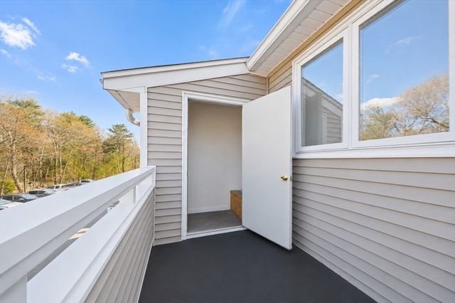 30 Chapman St 304, Weymouth, MA 02189