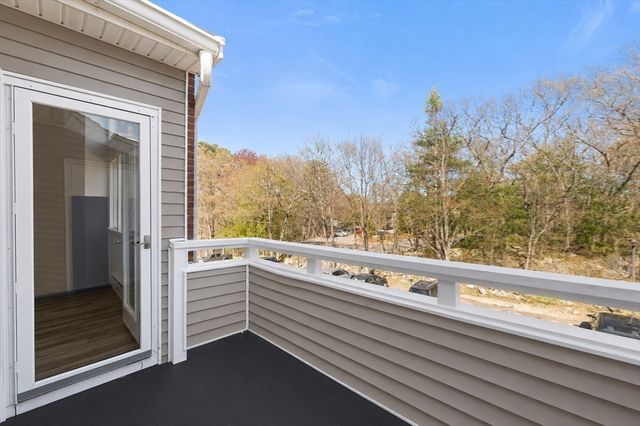 30 Chapman St 304, Weymouth, MA 02189