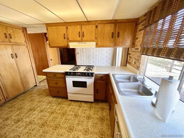 1758 Vista Grande, El Cajon, CA 92019