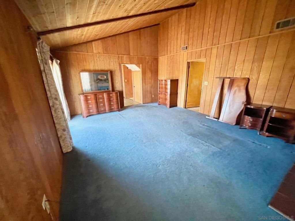 Image 10 of property listing at 1758 Vista Grande, El Cajon, CA 92019