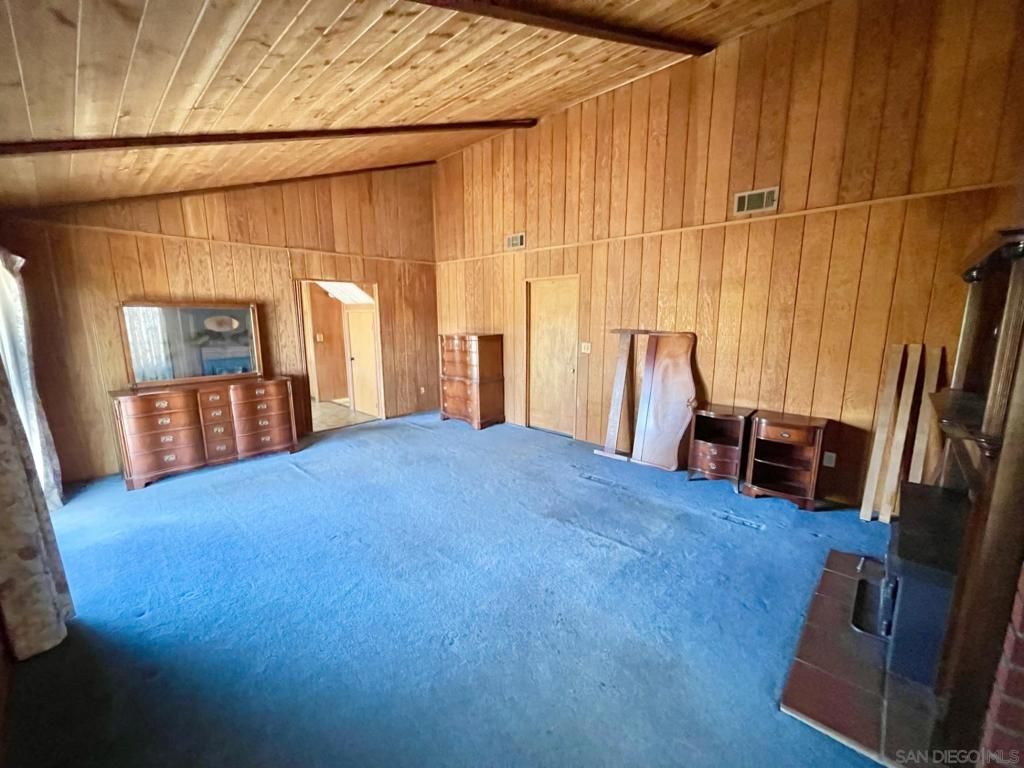 Image 13 of property listing at 1758 Vista Grande, El Cajon, CA 92019