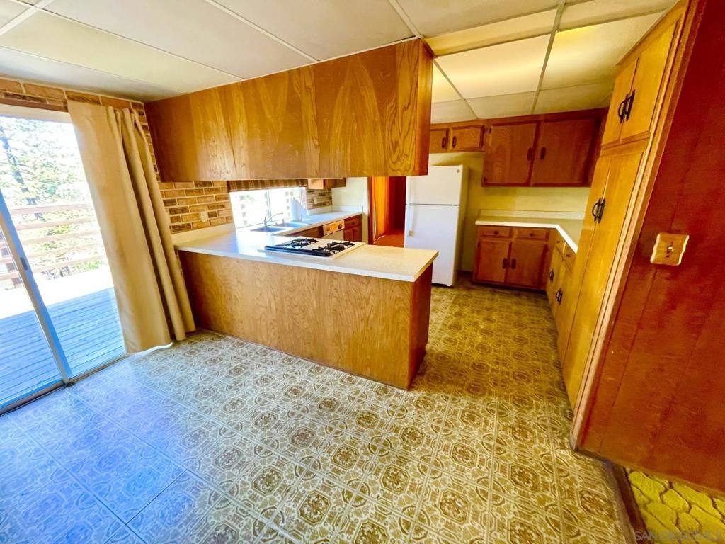 Image 15 of property listing at 1758 Vista Grande, El Cajon, CA 92019