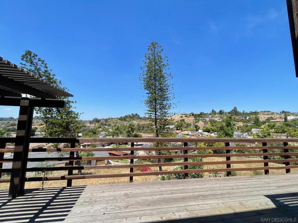 Image 3 of property listing at 1758 Vista Grande, El Cajon, CA 92019