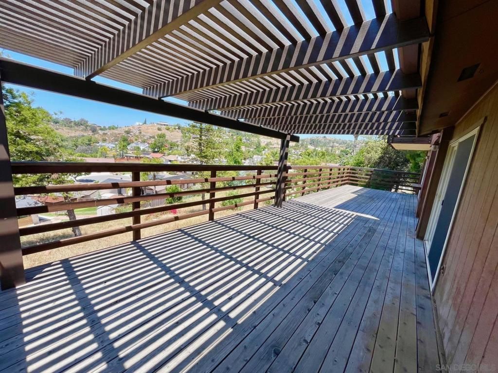 Image 5 of property listing at 1758 Vista Grande, El Cajon, CA 92019