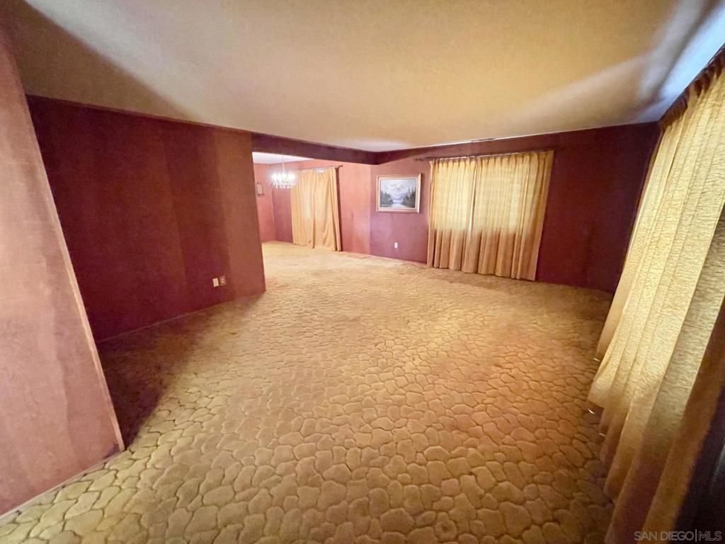 Image 8 of property listing at 1758 Vista Grande, El Cajon, CA 92019