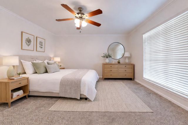 347 Forest Lake Drive, Seabrook, TX 77586