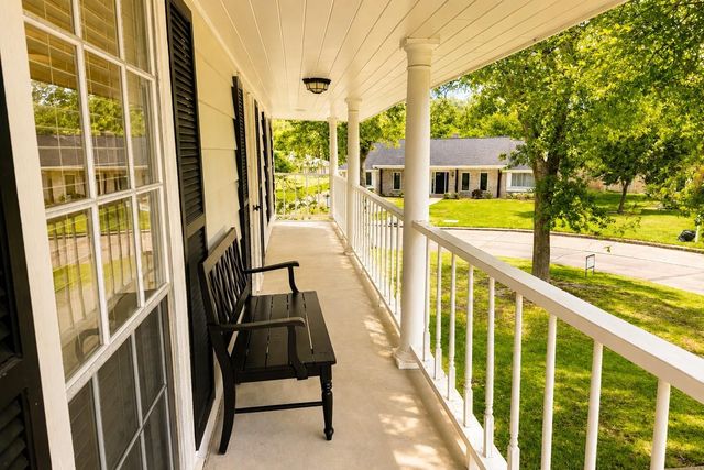 347 Forest Lake Drive, Seabrook, TX 77586