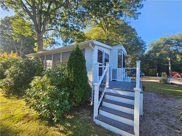 118 Dunns Corner Road, Westerly, RI 02891