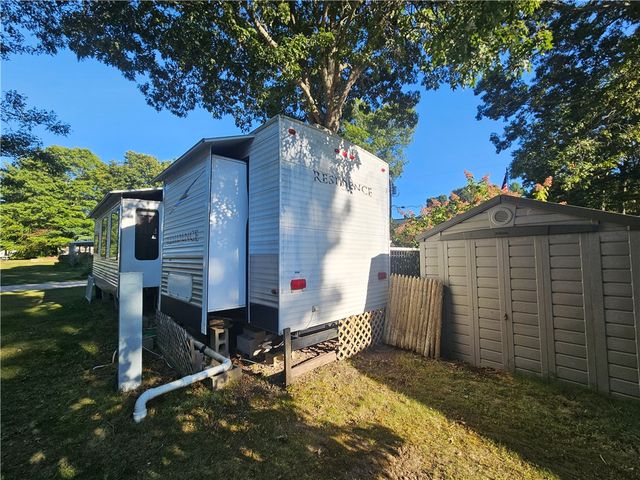 118 Dunns Corner Road, Westerly, RI 02891