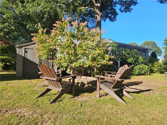 118 Dunns Corner Road, Westerly, RI 02891