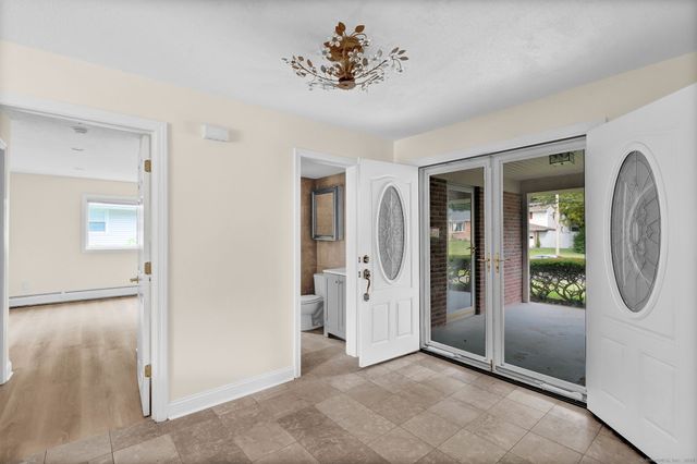 37 West Normandy Drive, West Hartford, CT 06107