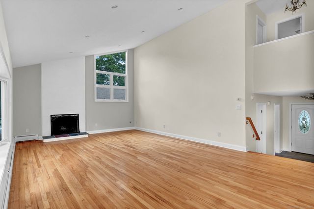 37 West Normandy Drive, West Hartford, CT 06107