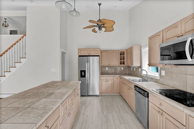 37 West Normandy Drive, West Hartford, CT 06107