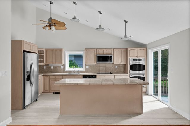 37 West Normandy Drive, West Hartford, CT 06107