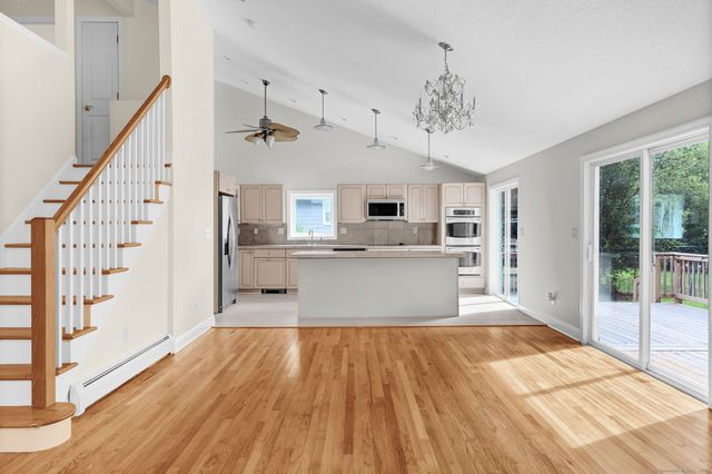 37 West Normandy Drive, West Hartford, CT 06107