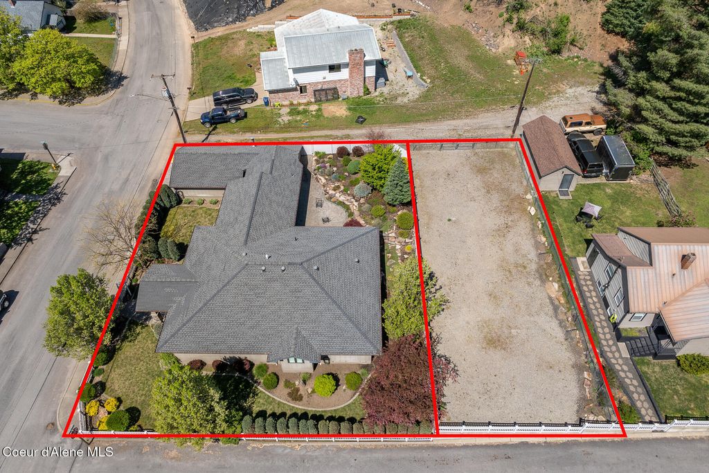 414 W Mission Ave, Kellogg, ID 83837