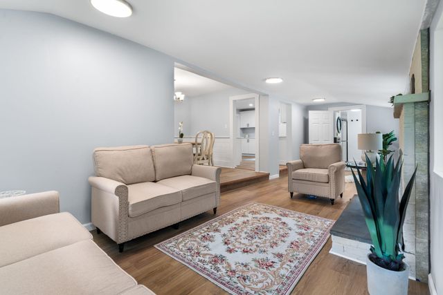 5 Bond Street, Brookline, NH 03033