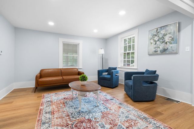 5 Bond Street, Brookline, NH 03033