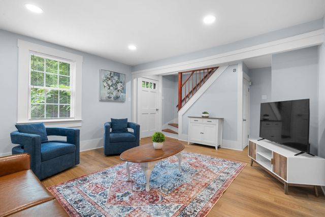 5 Bond Street, Brookline, NH 03033