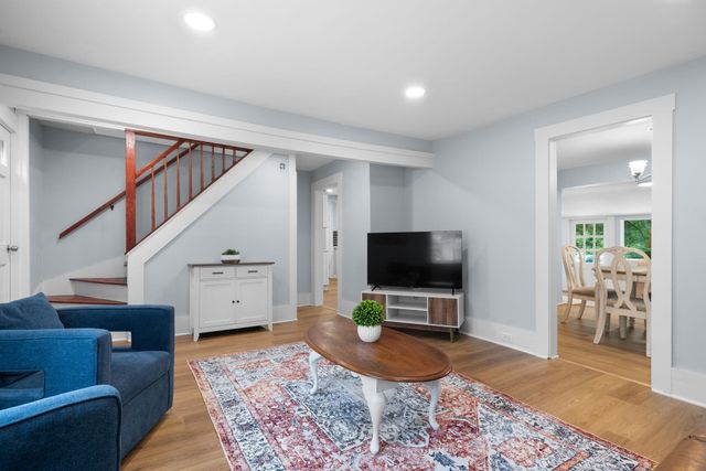 5 Bond Street, Brookline, NH 03033