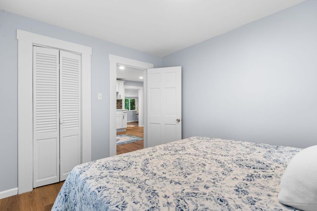 5 Bond Street, Brookline, NH 03033