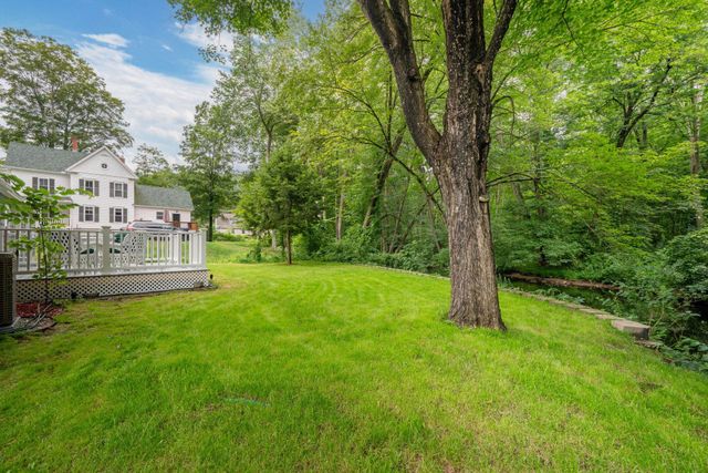 5 Bond Street, Brookline, NH 03033