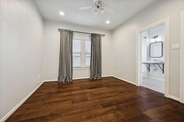 211 E 24th Street, Houston, TX 77008