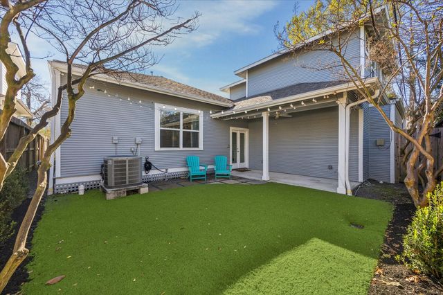 211 E 24th Street, Houston, TX 77008