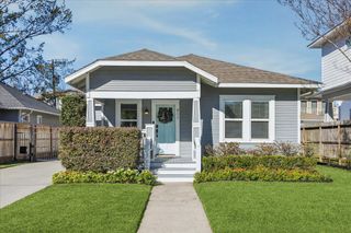 211 E 24th Street, Houston, TX 77008