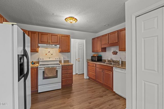 146 Yorkshire Drive, Cameron, NC 28326