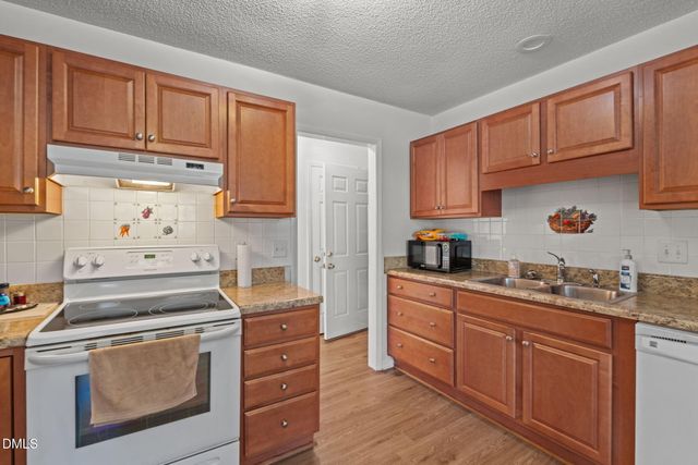 146 Yorkshire Drive, Cameron, NC 28326