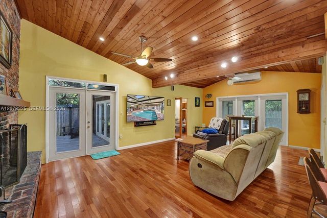 5500 Woodland Lane, Dania Beach, FL 33312
