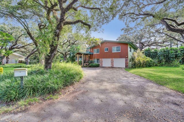 5500 Woodland Lane, Dania Beach, FL 33312