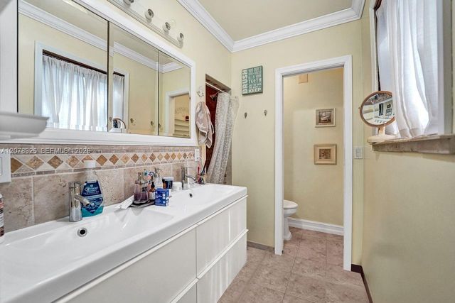 5500 Woodland Lane, Dania Beach, FL 33312