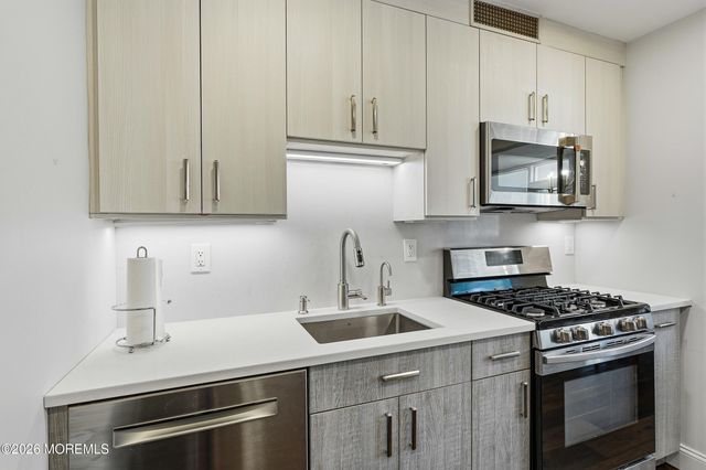 675 Ocean Avenue N 2F, Long Branch, NJ 07740