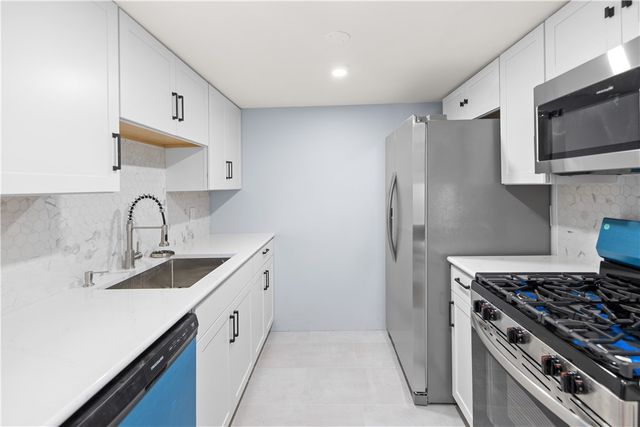 1143 Hartford Avenue 4C, Johnston, RI 02919