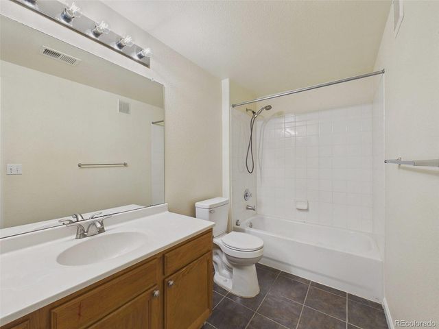 9961 E Idaho Circle 101, Aurora, CO 80247