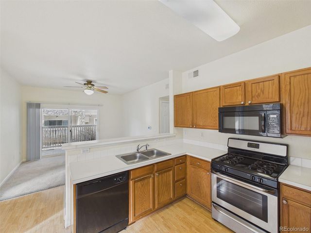 9961 E Idaho Circle 101, Aurora, CO 80247